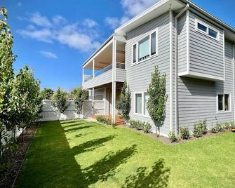 Shelby Beachhouse Scandi Hot Tub Mccrae Views - McCrae