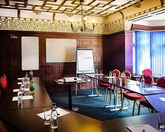 OYO The Luton Hotel - Luton - Meetingruimte