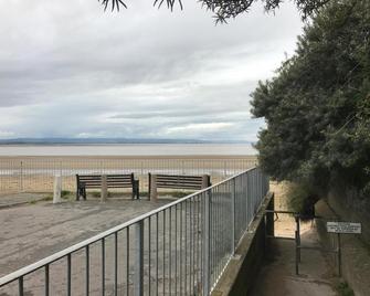Cheriton Lodge - Burnham-on-Sea - Balcony
