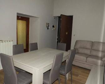 Home Orte - Orte - Sala pranzo