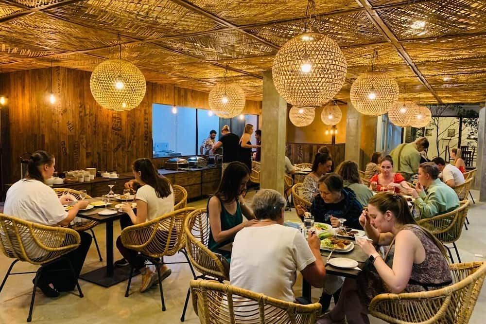 88th - Ella - Ella - מסעדה