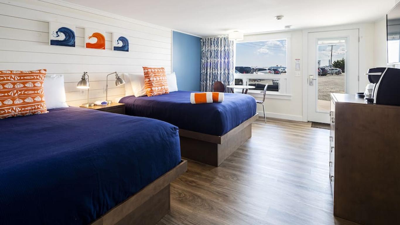 Breakwater Hotel