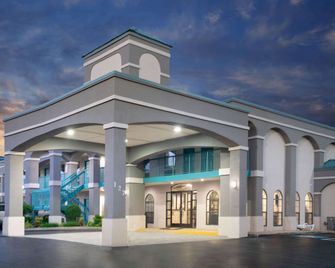 Super 8 by Wyndham Murfreesboro - Murfreesboro - Gebäude