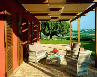 Cascina Ottalevi Villa with Putting green and Driving range - Monte Porzio - Patio