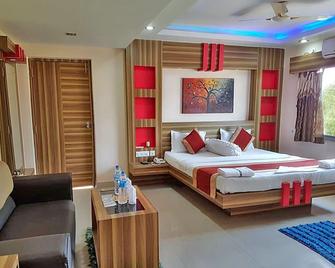 Hotel Royal Bengal - Bolpur - Bedroom