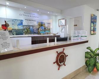 La Venecia de Canarias - Mogán - Front desk