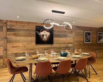 Spacieux Appartement 4 Chambres avec Sauna, Hammam, Les Gets - FR-1-671-286 - Les Gets - Dining room