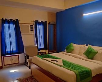 Hotel Mohan Noida - Noida - Schlafzimmer