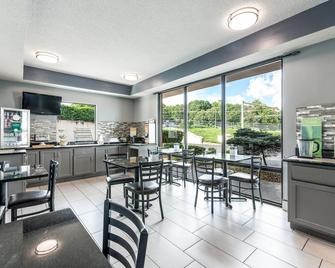 Quality Inn Downtown - Johnson City - Restaurante