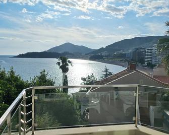 Meridian Hotel - Budva - Balcony