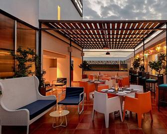 Zone By The Park , Bani Park Jaipur - Jaipur - Restaurant