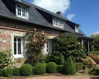 Seaside villa, with large garden and beaches nearby / House near the sea with big garden - Saint-Aubin-sur-Mer - Bâtiment