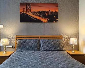 Brookfield Hotel - Leeds - Bedroom