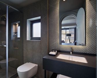 Heritage Hill Hotel - Atenas - Baño
