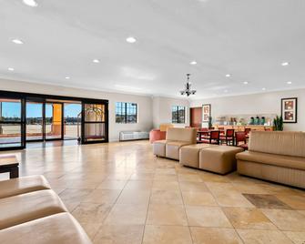 Quality Inn & Suites Mcalester - McAlester - Lobby
