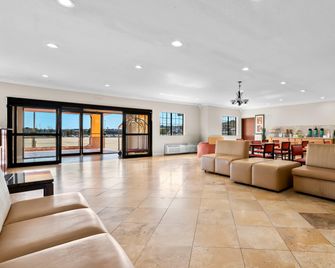 Quality Inn & Suites McAlester on Hwy 69 - McAlester - Lobby