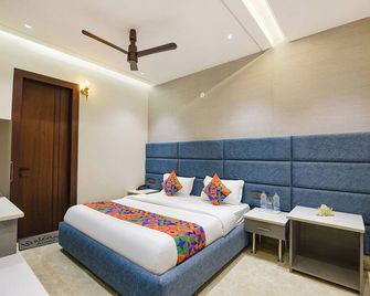 Fabhotel K9 Pearl - Ludhiana - Slaapkamer