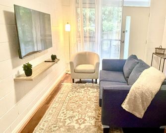 The Beauty Park Getaway - Frankston - Huiskamer