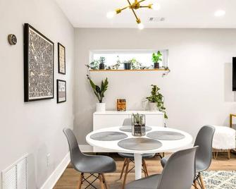 Luxury & Style Meets High Tech in Heart of ATL - Atlanta - Essbereich