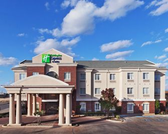 Holiday Inn Express & Suites Abilene By IHG - אביליין - בניין
