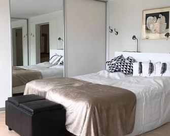Mullbärsgårdens Rooms, Apartments & Villas - Visby - Bedroom