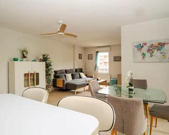 Charming spacious T4 apartment Heart of Marianne - Montpellier - Salle à manger