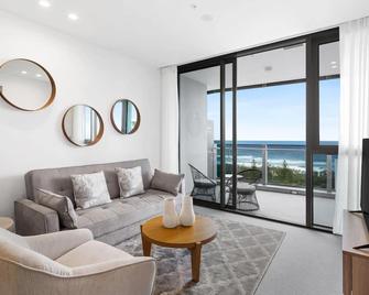 Cassa Signature - Luxury Apartments Managed By The Cassa - Broadbeach - Living room