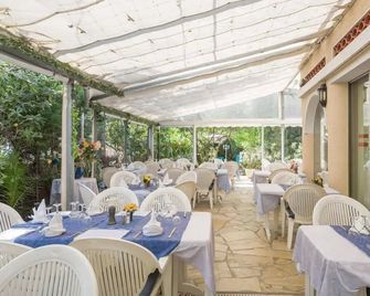 La Petite Auberge - Fréjus - Restaurant