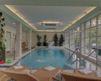 Thermen-Hotel Rottaler Hof - Bad Fuessing - Pool