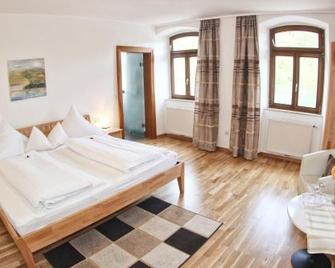 Hotel- Weingut- Moselloreley - Piesport - Habitación
