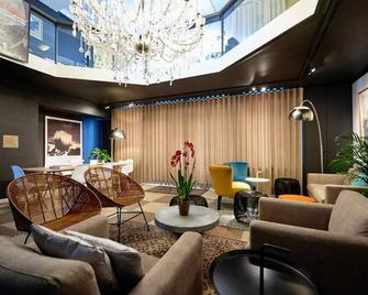 Peaceful Stay Close to the Breathtaking Beach: Scenic Afternoon Walks | 3 Rooms - Остенд