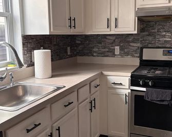 Nwk 457 Room 111-A - Newark - Cocina