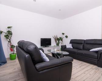 Apartmani Dolores - Kastela - Living room