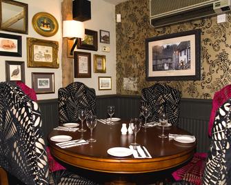 The Bluebell Hotel - High Wycombe - Dining room