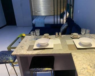 Lekki/Open Plan Studio Apartment Unit - Lagos - Dining room