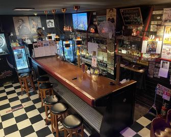 Misawa Guest House - Misawa - Bar