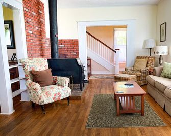 Douglaston Salmon Run - Meadow Lodge - Pulaski - Huiskamer