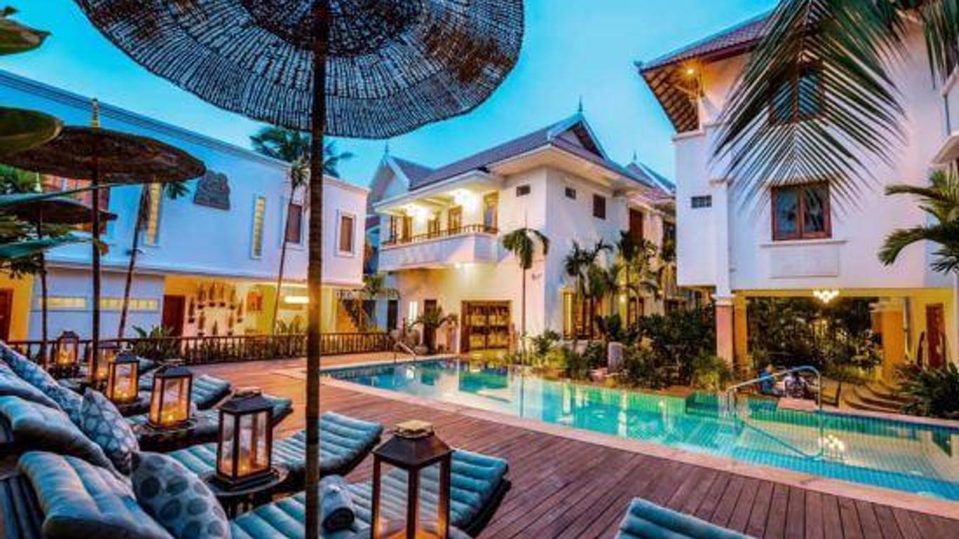 Mane Village Suites