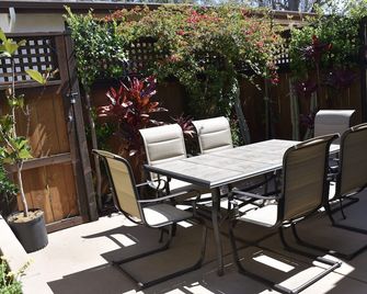 2 bd w/ yard in heart of Old Town-- WE LOVE PETS! Check our Insta @oldtownvacay - San Diego - Patio