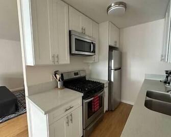 Westside 1 bd apartment #9 - Beverly Hills