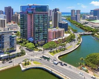 Waikiki Landmark Resort and Condos - Breathtaking 2 Bed/2 Bath, Free Parking - Honolulu - Vista exterior