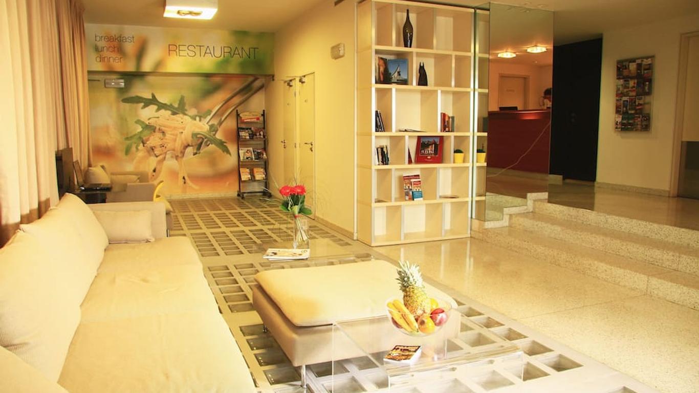 Akcent Hotel