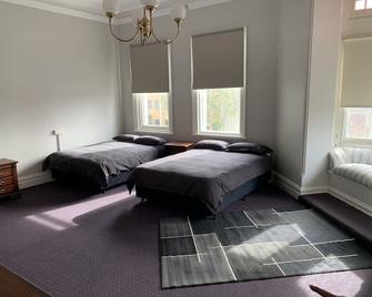 Leura Hotel Camperdown - Camperdown - Bedroom