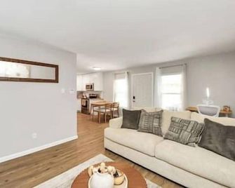 King/Queen Bed, Fast Wi-Fi Central Htx - Houston - Sala de estar