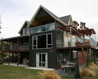 Marie Therese Bed & Breakfast - Lake Tekapo - Building