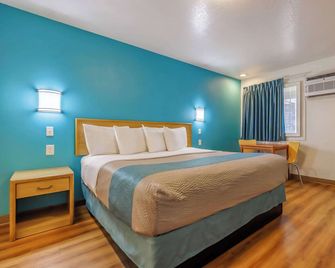 Motel 6 Canby Or - Canby - Schlafzimmer