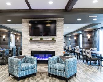 Western Star All Suites Signature Hotel - Estevan - Restaurace