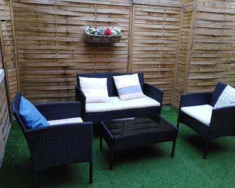 Chambre cosy chez l'habitant - Pompey - Patio
