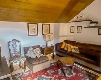 Edelweiss House - Charming accommodation with a view of the ski slopes - Madonna di Campiglio - Living room