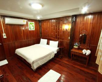 Plaifah Resort Ubon - Ban Song Khon - Bedroom